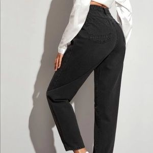 Matte Black (Highest- rise Mom jeans without belt)
